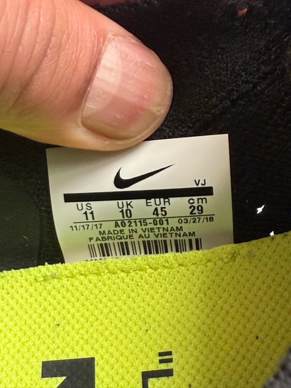 Nike Black Shoe Interior with Lime Green Insole - Picture 6 of 6